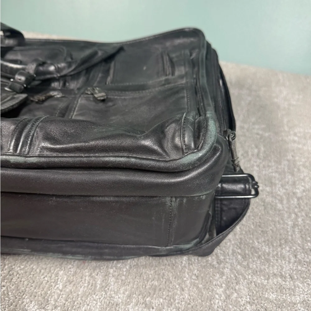 Tumi Alpha Black Leather Expandable Briefcase Laptop Bag